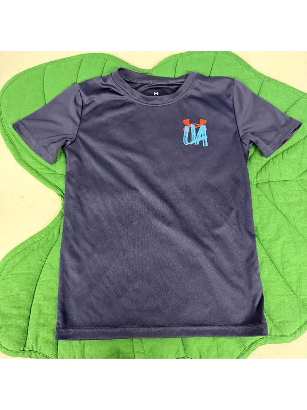 Under Armour Boys 7 Short Sleeve Navy Blue Athletic Tee